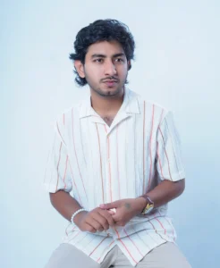 White Textured Stripe Relaxed Fit Casual Shirt - Image 3